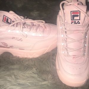 Pink filas